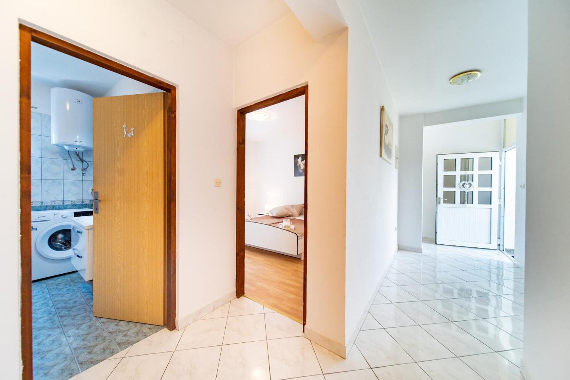 Apartments Lores Rab Town Exterior photo